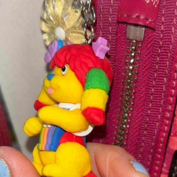 Rainbow Brite Puppy Brite Keychain – Vintage Charm with Daisy Accent - Picture 6 of 6